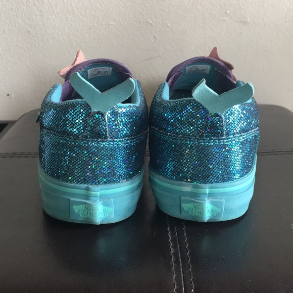 Vans - Picture 4 of 4